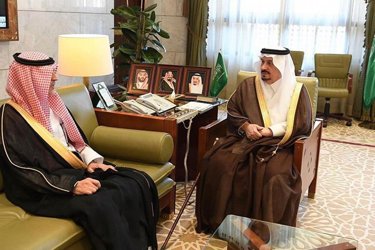 His Highness the Prince of the Riyadh region receives the Executive Chairman of the Social Development Bank